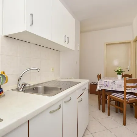 Apartmani Mira Sumic Podgora Exterior photo