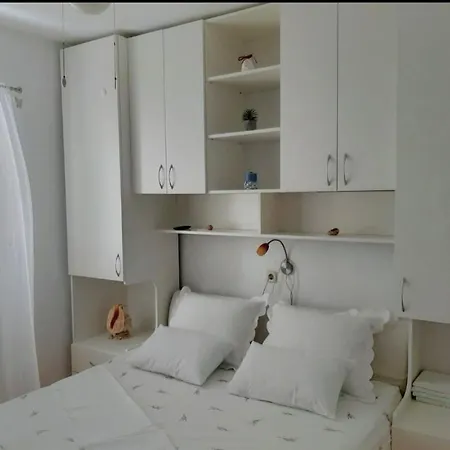 Apartmani Mira Sumic Podgora Exterior photo
